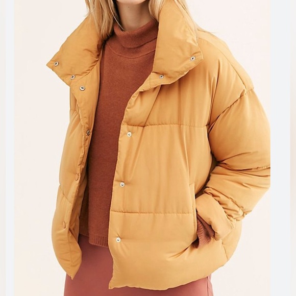 Free People Jackets & Blazers - NWOT Free People Weekender Puffer Coat